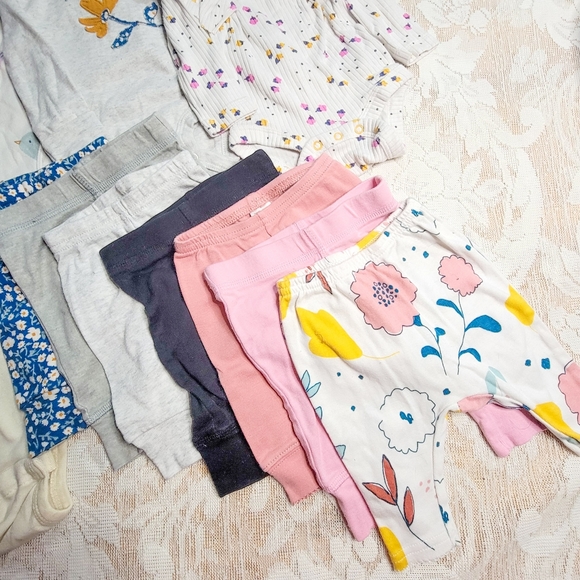 Newborn Bundle - Picture 2 of 4